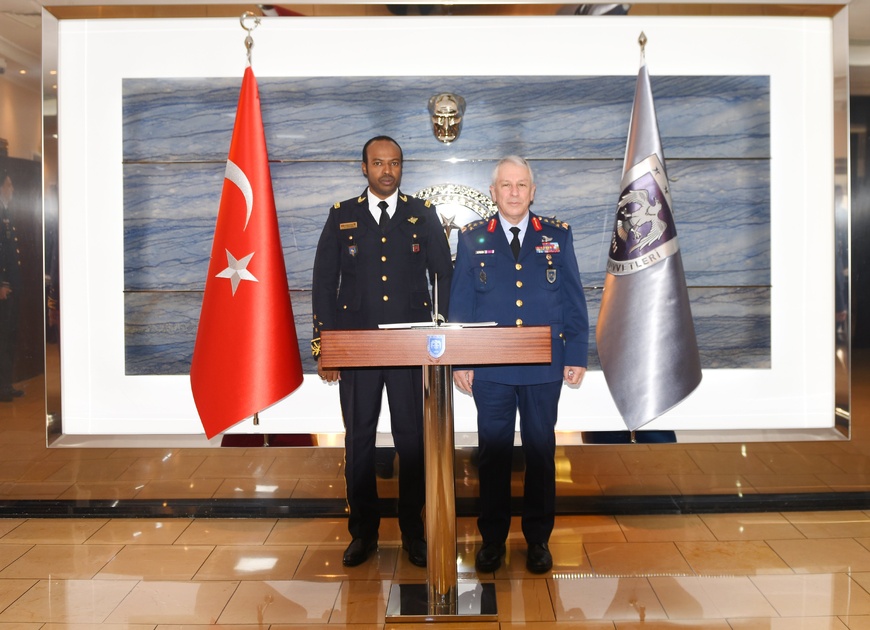 Renforcement des Relations Militaires Tchado-Turques : Visite du Commandant de l'Armée de l'Air Tchadienne en Turquie