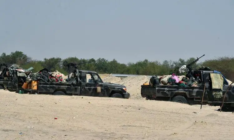 Des véhicules des armées tchadienne et nigérienne le 25 mai à Malam Fatori, dans le nord du Nigeria. Photo Issouf Sanogo. AFP