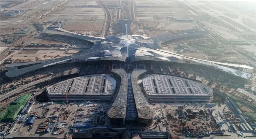 Photo taken shows Beijing’s new airport under construction. (Photo by Lei Sheng from People’s Daily)