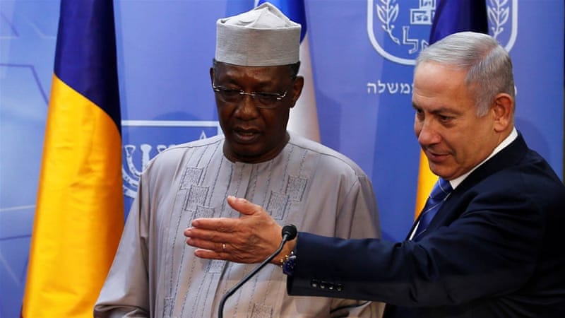 Benjamin Netanyahu et Idriss Deby lors d'une déclaration commune à Jérusalem [Ronen Zvulun / Reuters]