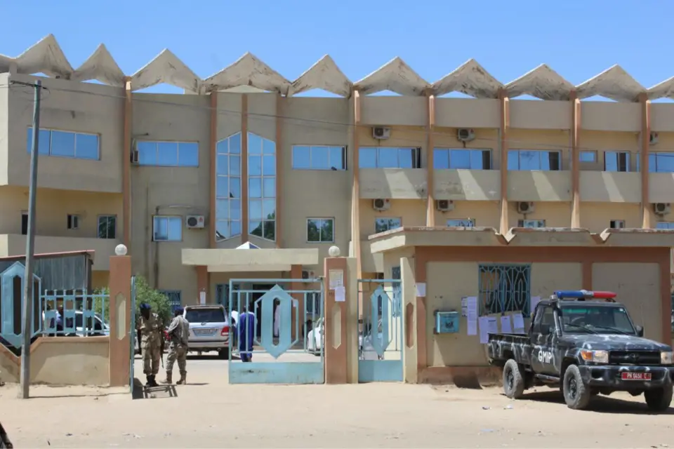 L'entrée du Palais de justice à N'Djamena. © Alwihda Info