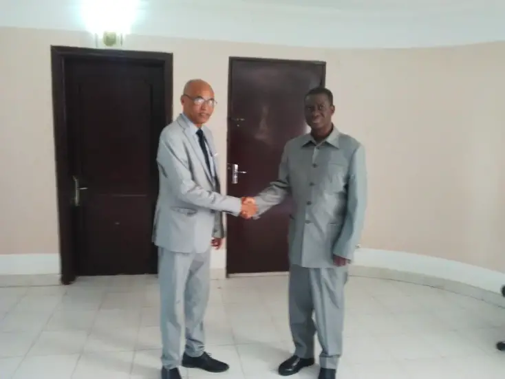 L'ambassadeur du Niger au Tchad, Cissé Ousmane et le président du CEDPE, Ahmat Yacoub Dabio. © CEDPE