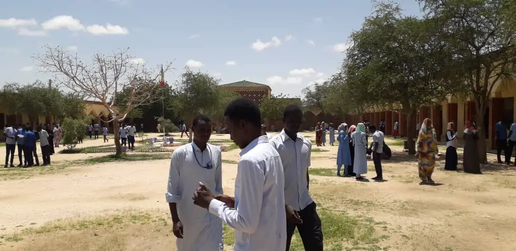 Tchad : fin des épreuves de la 2ème session du baccalauréat au lycée Franco-arabe d'Abéché. © Alwihda Info