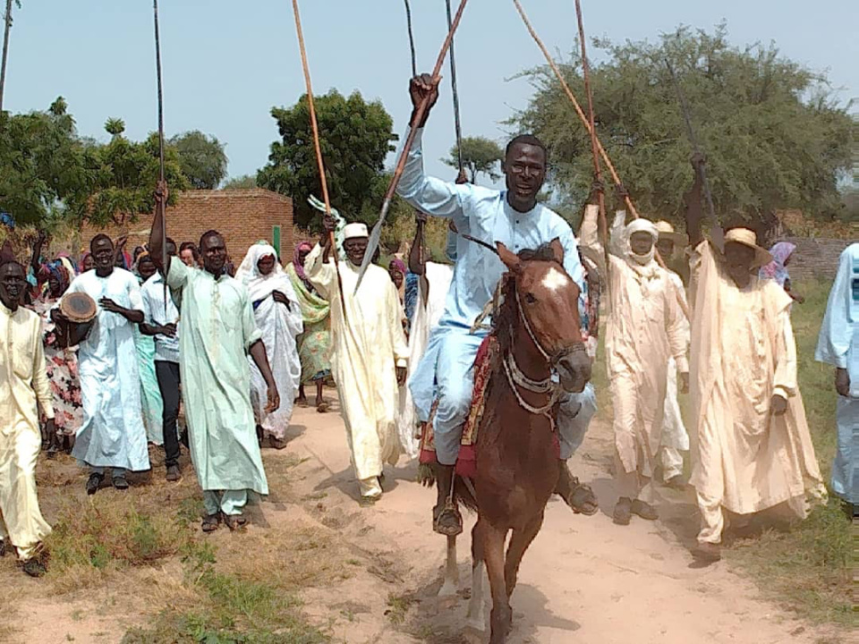 Tchad : des touristes français à la découverte du village de Zerli au Guera