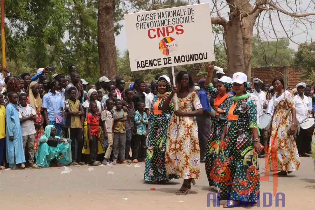 Tchad : "levez la tête, battez vous avec des idées et idéologies". © Golmen Ali/Alwihda Info