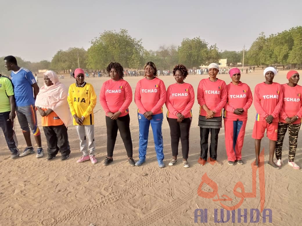 Tchad : à Ati, hommes et femmes s'affrontent dans un match de foot. © Hassan Djidda Hassan