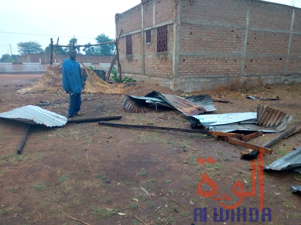 Tchad : des dégâts après une forte pluie et des vents violents à Moundou. © Golmen Ali/Alwihda Info