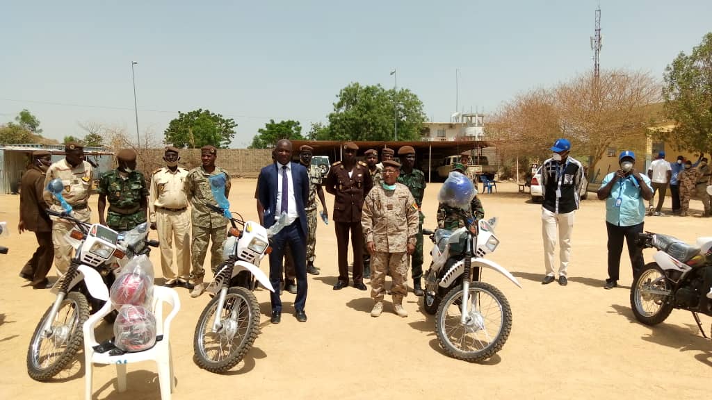 Tchad : des motocross et 6,3 millions Fcfa de carburant offerts aux forces armées. © DR/PNUD