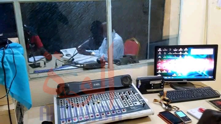 Tchad : à Mongo, les élèves en "Radio Learning" pour poursuivre les cours