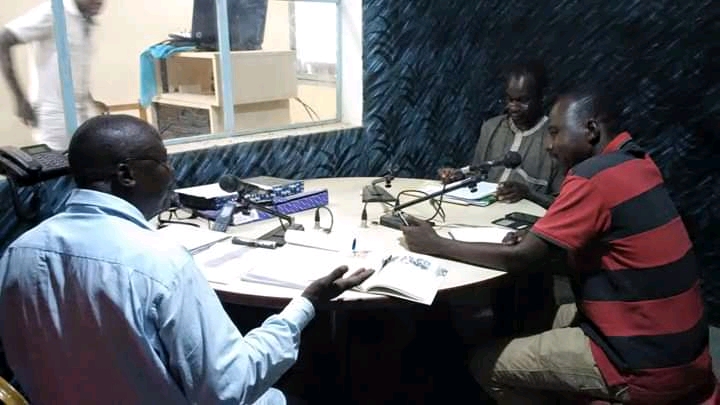 Tchad : à Mongo, les élèves en "Radio Learning" pour poursuivre les cours