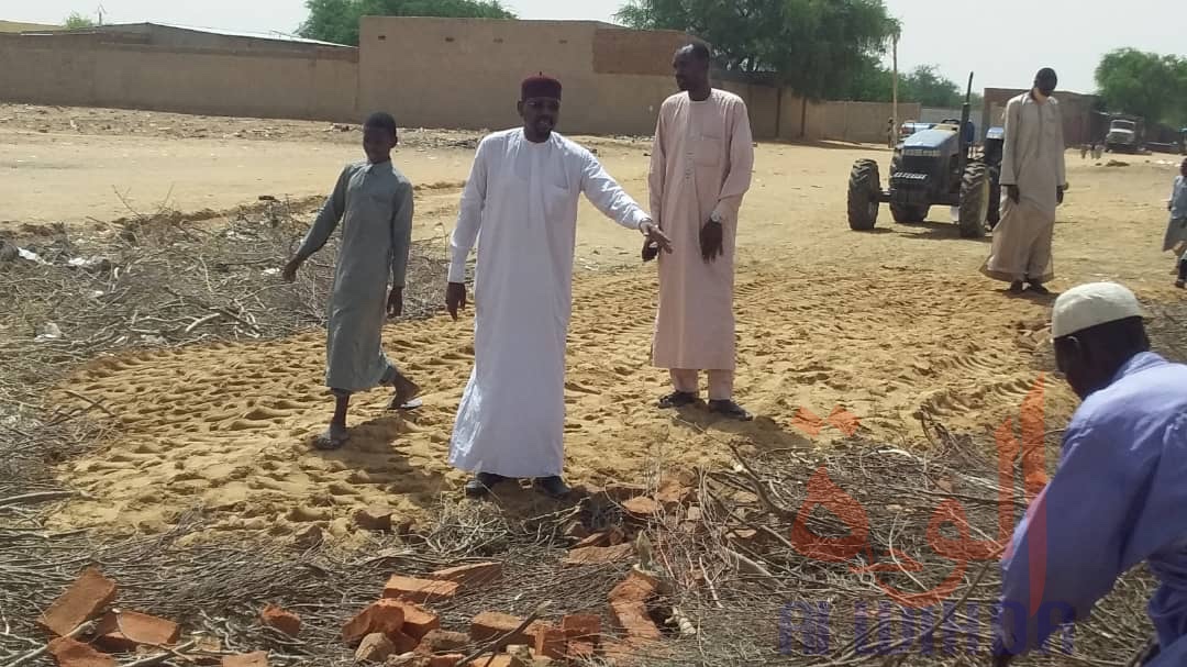 Tchad : à Ati, la commune à pied d'oeuvre pour les travaux d'assainissement . © Hassan Djidda Hassan/Alwihda Info