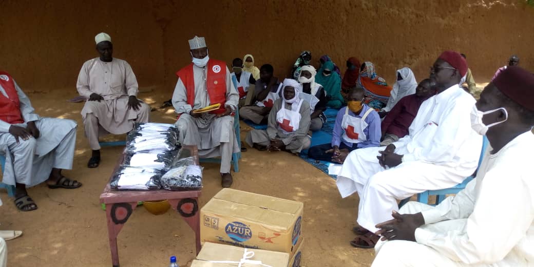 Tchad - Covid-19 : à Mangalmé, la Croix Rouge en mission de sensibilisation. © Béchir Badjoury/Alwihda Info