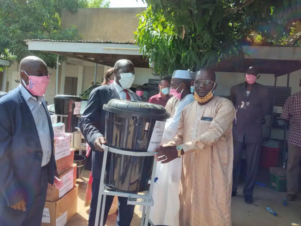 Tchad : La Ligue contre le cancer apporte son appui à des établissements de N'Djamena. © Malick Mahamat/Alwihda Info