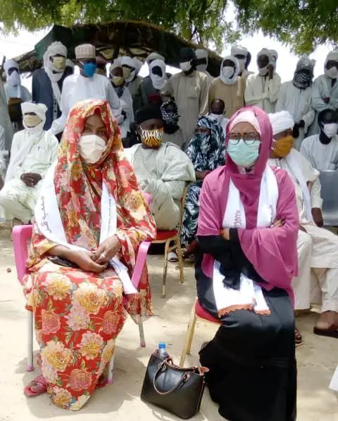 Tchad : au marché de Dougouya, des masques offerts aux citoyens