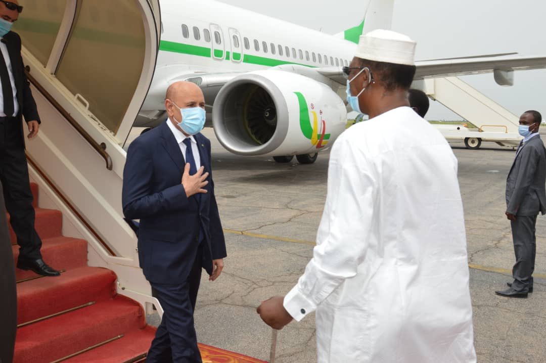 Tchad : le président mauritanien fait une escale à N'Djamena. © PR