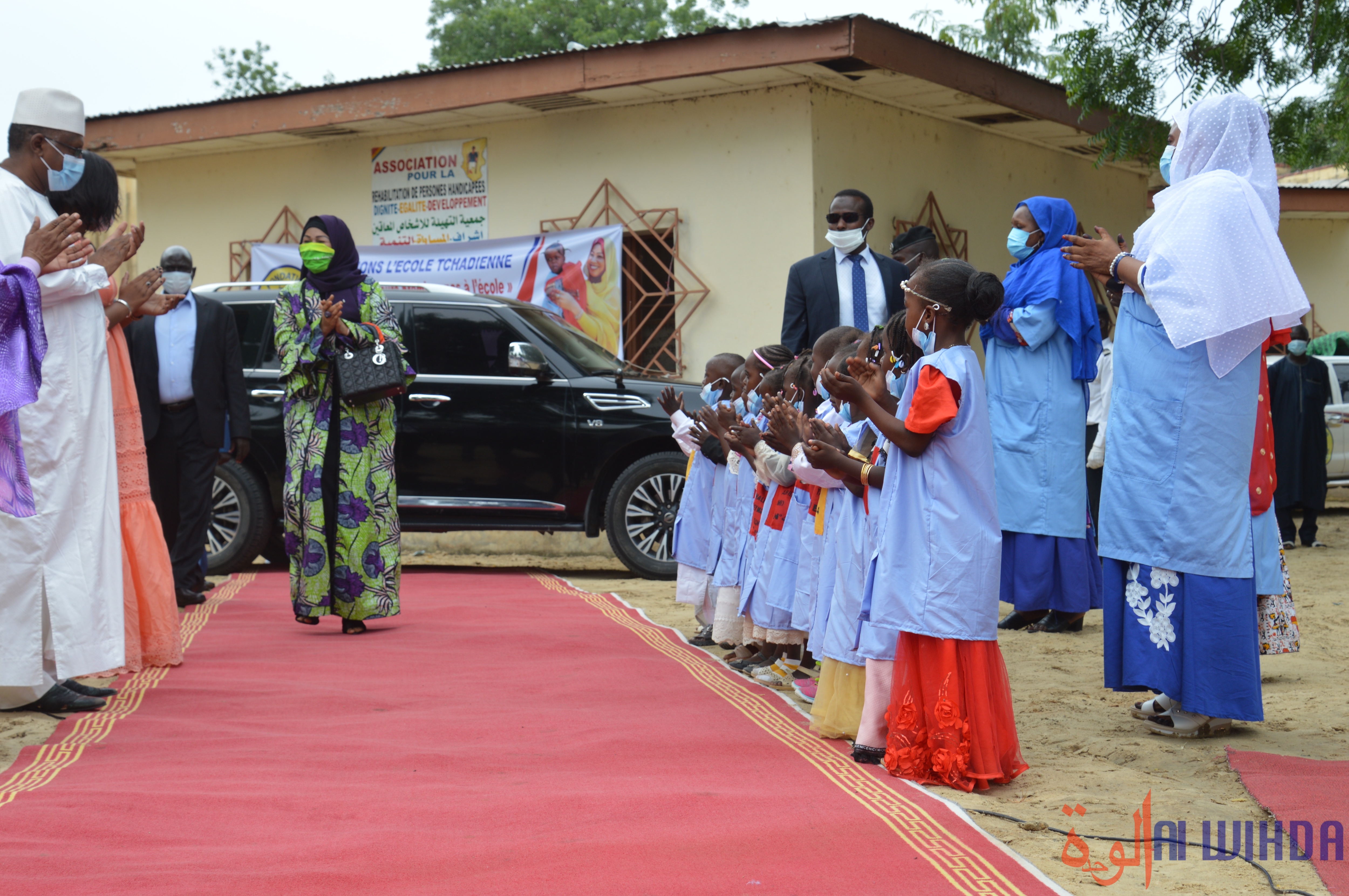 Tchad : la Première Dame lance l'opération "Soutenons leurs premiers pas à l'école". © Ben Kadabio/Alwihda Info