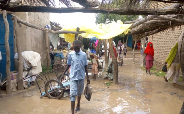 Un marché inondé à Goz Beida, à l'Est du Tchad. © Mahamat Issa Gadaya/Alwihda Info