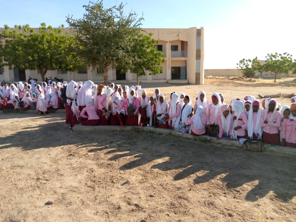 Tchad : des journalistes encouragent les élèves d'Abéché à l'écriture en milieu scolaire