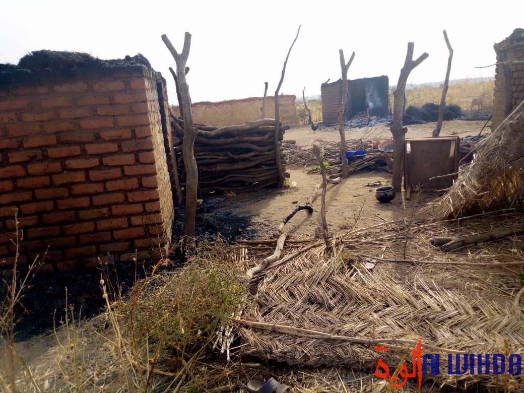 Tchad : un déséquilibré mental met le feu à 18 cases dans un village