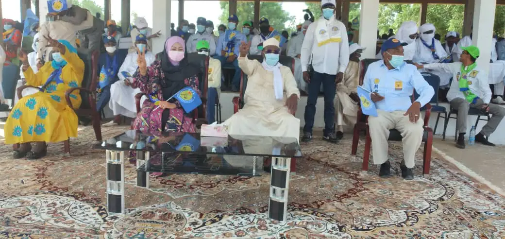 Tchad : "Il n'y a pas la démocratie ? C'est faux, ils sont menteurs", Idriss Deby