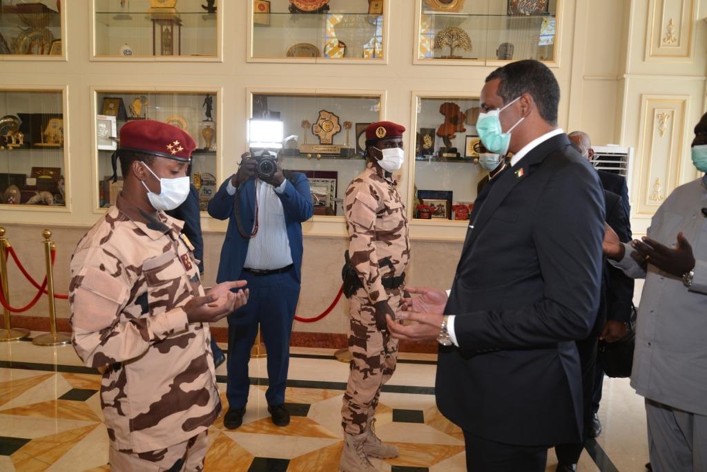 Tchad-Soudan : Le vice-président soudanais reçu par le président du CMT