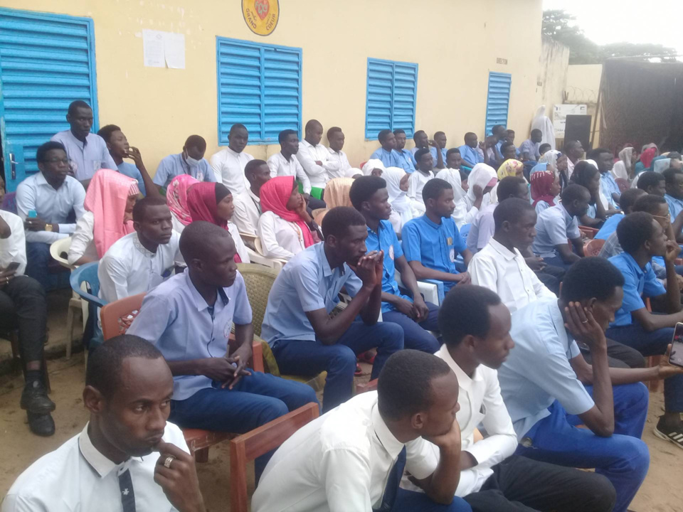 Tchad : les lauréats du baccalauréat du centre d'Am-Timan célèbrent leur réussite