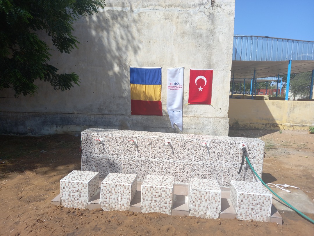 Tchad : Tika inaugure un château d’eau et des lampadaires solaires à l'Université d'Ati