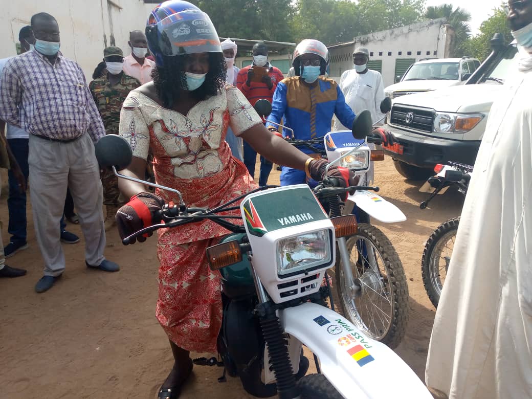 Tchad : remise de matériels roulants aux districts de santé de Laï et Deressia