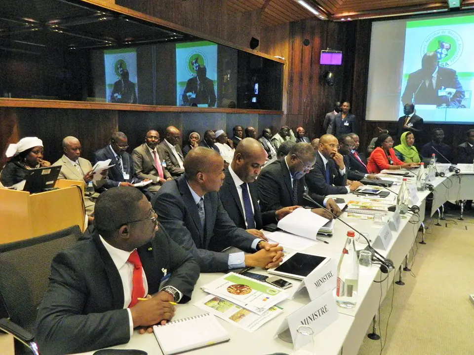 Tchad/Gouvernement : Conférence des bailleurs de fond à Paris, un "succès total" selon le Ministre du Pétrole Djerassem Le Bemadjiel.