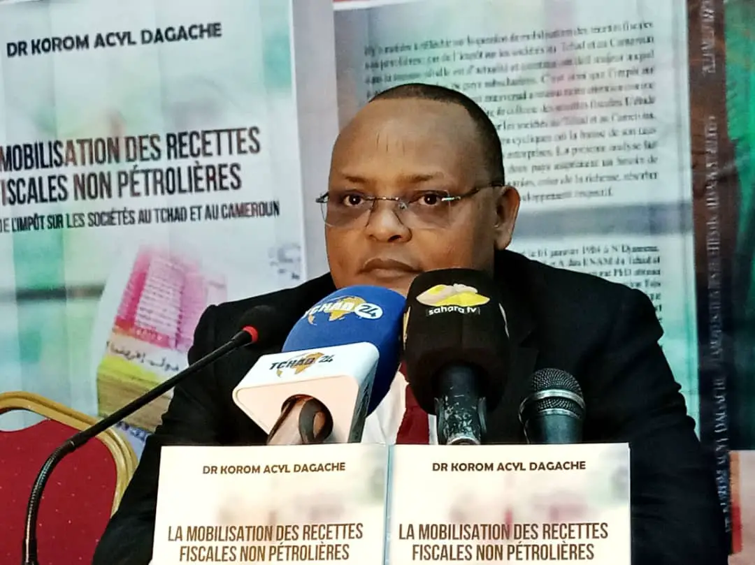 Dédicace du nouvel ouvrage de Dr Korom Acyl Dagache sur la fiscalité au Tchad et au Cameroun