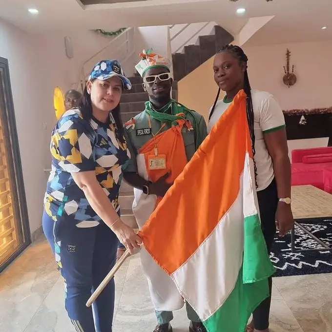 CAN 2023 : Arrêtée par la police ivoirienne suite à une vidéo polémique la supportrice algérienne Sofia Benlemmane a été ensuite été expulsée de la Côte d’Ivoire