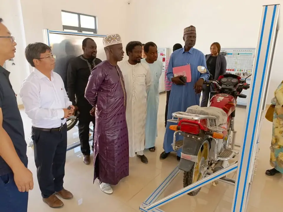 Tchad : Visite du ministre de la Formation Professionnelle au Centre de Formation Technique et Professionnelle de Sadjéré