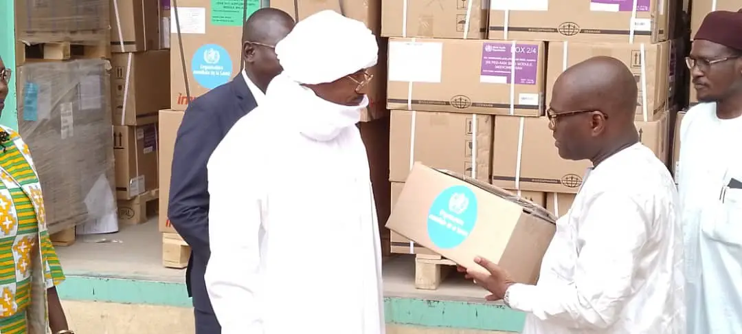 Tchad: L'OMS soutient le Tchad avec des kits médicaux et des réactifs de laboratoire