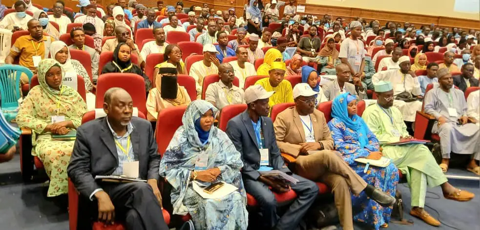 Journée Internationale des Biotechnologistes au Tchad : Focus sur la lutte contre la résistance antimicrobienne