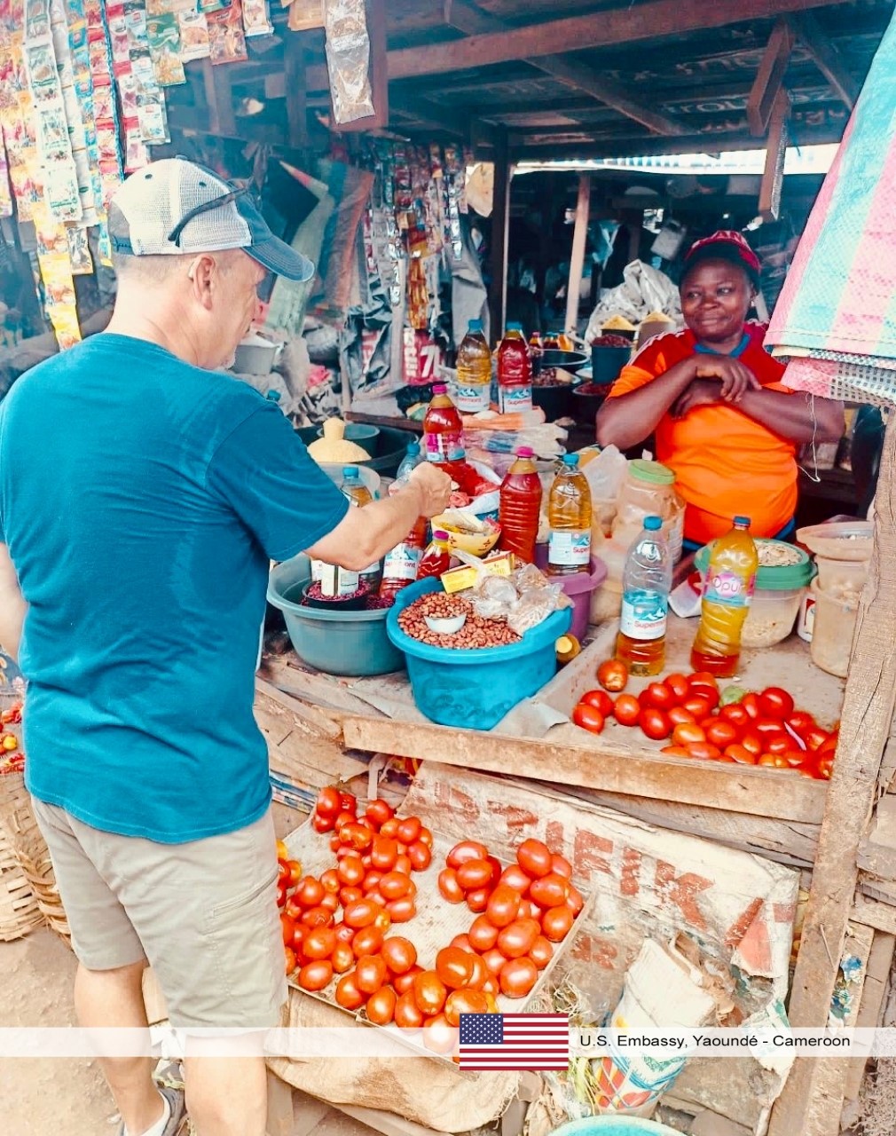 Cameroun : l'ambassadeur américain à la découverte et à l'appréciation de la culture et des produits locaux camerounais