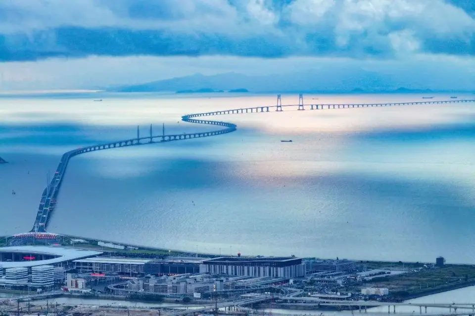 Photo shows a view of the Hong Kong-Zhuhai-Macao Bridge from Macao. (Photo by Yuan Xinyu/People's Daily Online)