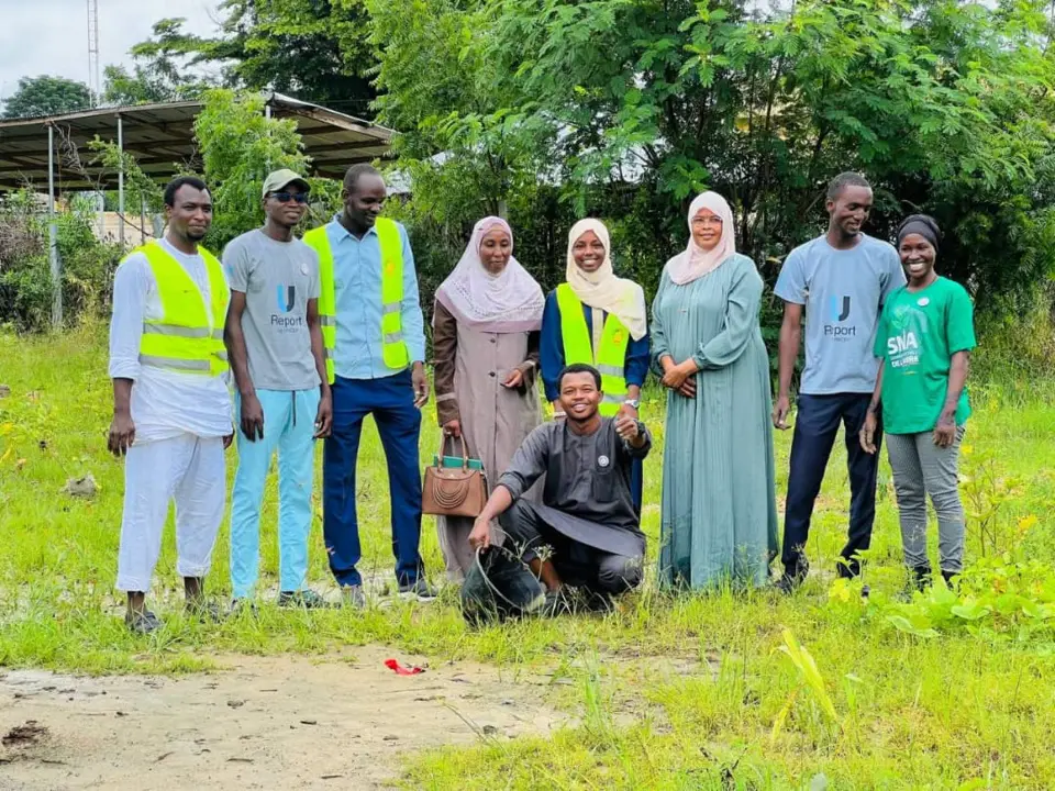 Tchad : Youth Volunteers Chad Act4SDG plante des arbres à l'Université Roi Fayçal