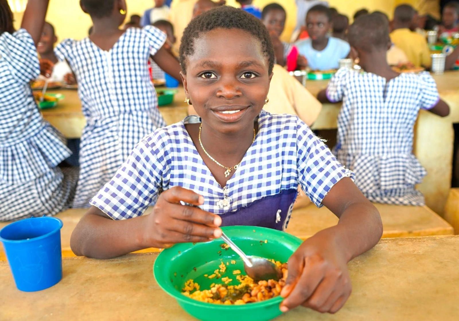 Côte d’Ivoire : couverture de toutes les écoles primaires publiques en cantines scolaires d’ici 2030