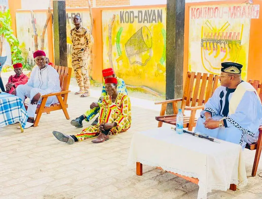 Tchad : visite de courtoisie du chef traditionnel de Sarh au Mbang de Bédaya