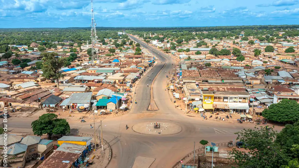 Bénin : réhabilitation de la route N'dali-Nikki-Tchicandou (77Km)