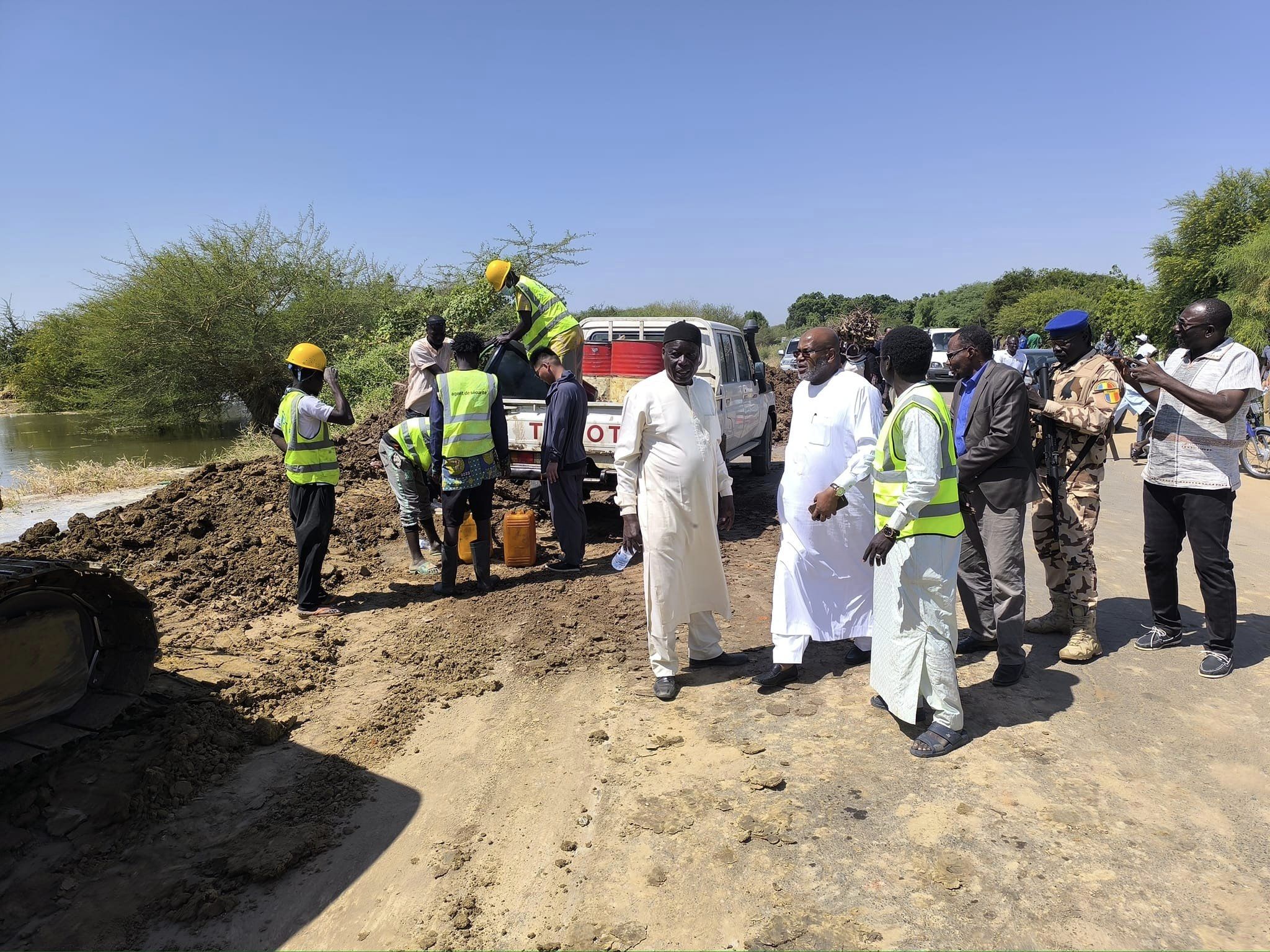 Tchad : le ministre de l’Aménagement du territoire fait une descente au quartier Mandjafa