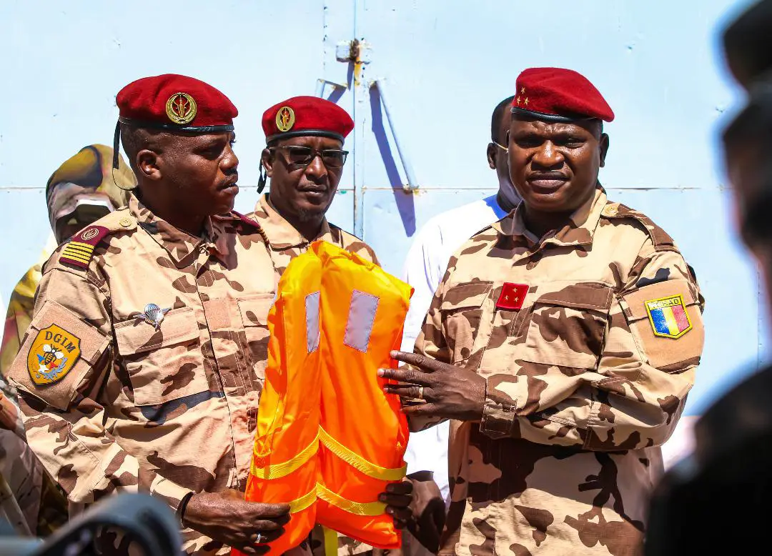 Le Tchad soutient ses forces armées : 1000 gilets de sauvetage offerts pour la lutte contre Boko Haram