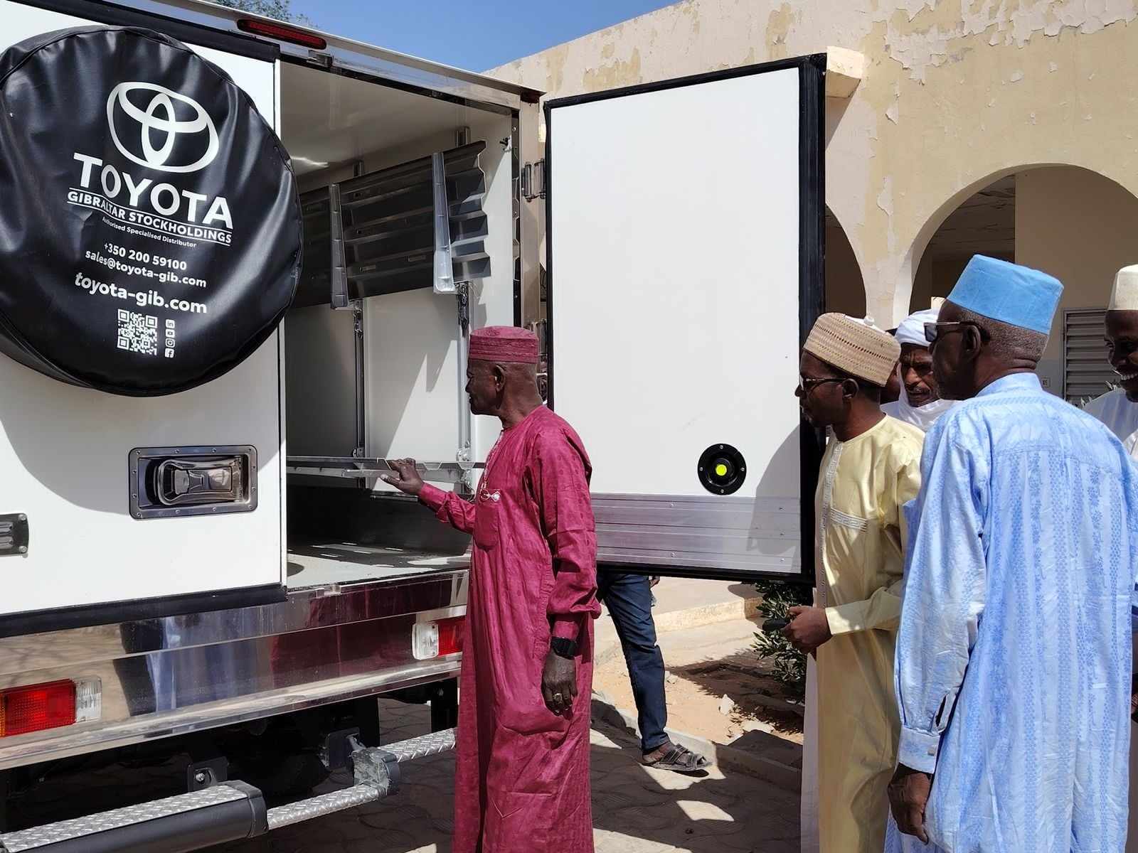 Tchad : réception d'un véhicule frigorifique pour la pharmacie provinciale d'approvisionnement du Kanem