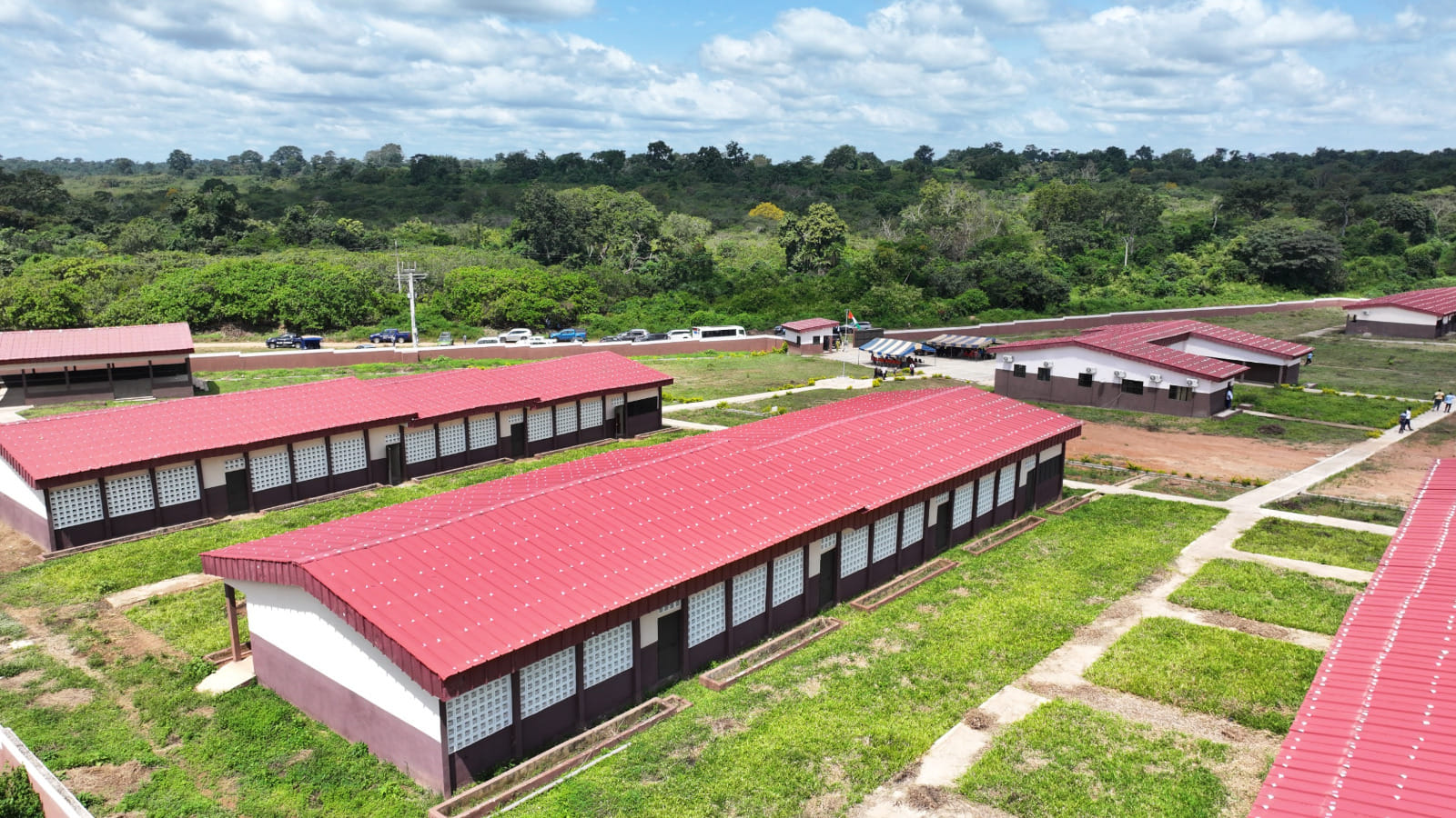 Côte d’Ivoire : 648 collèges et lycées publics construits entre 2011 et 2024