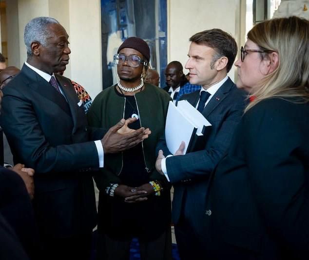 Cameroun-France : le rapport sur les exactions coloniales a été remis au président Macron