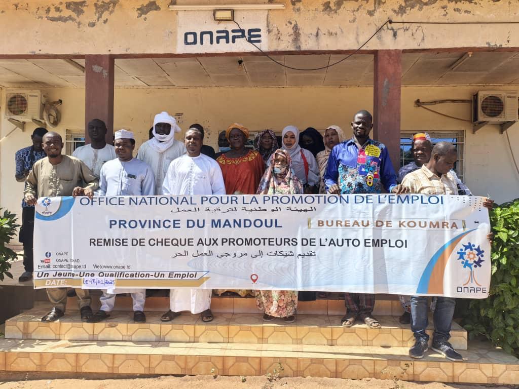 Tchad : l'ONAPE octroie un chèque de plus de 22 millions aux promoteurs d'emploi du Mandoul