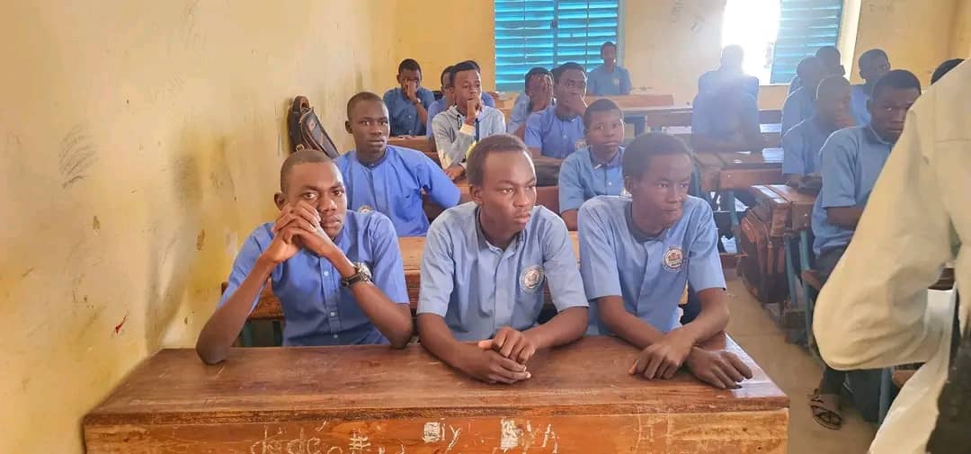 Tchad : sensibilisation au lycée Mahamat Yacoub Dobio d'Abéché sur les dangers du téléphone et la violence scolaire