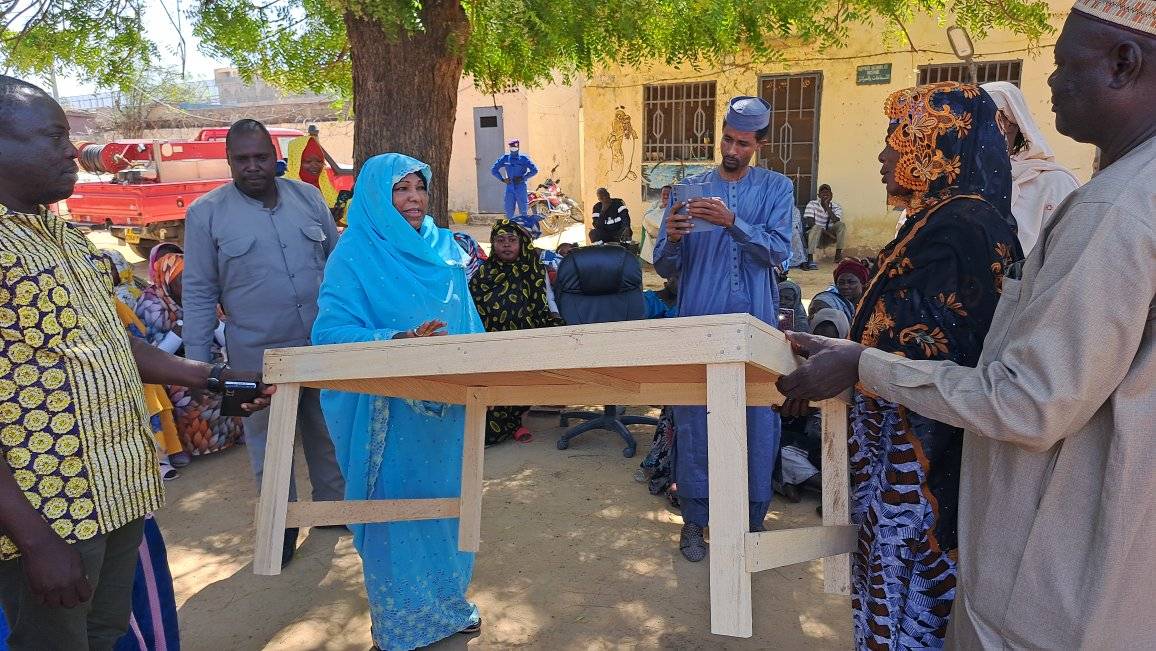 N'Djaména : La mairie offre des tables aux vendeuses pour améliorer les conditions de vente