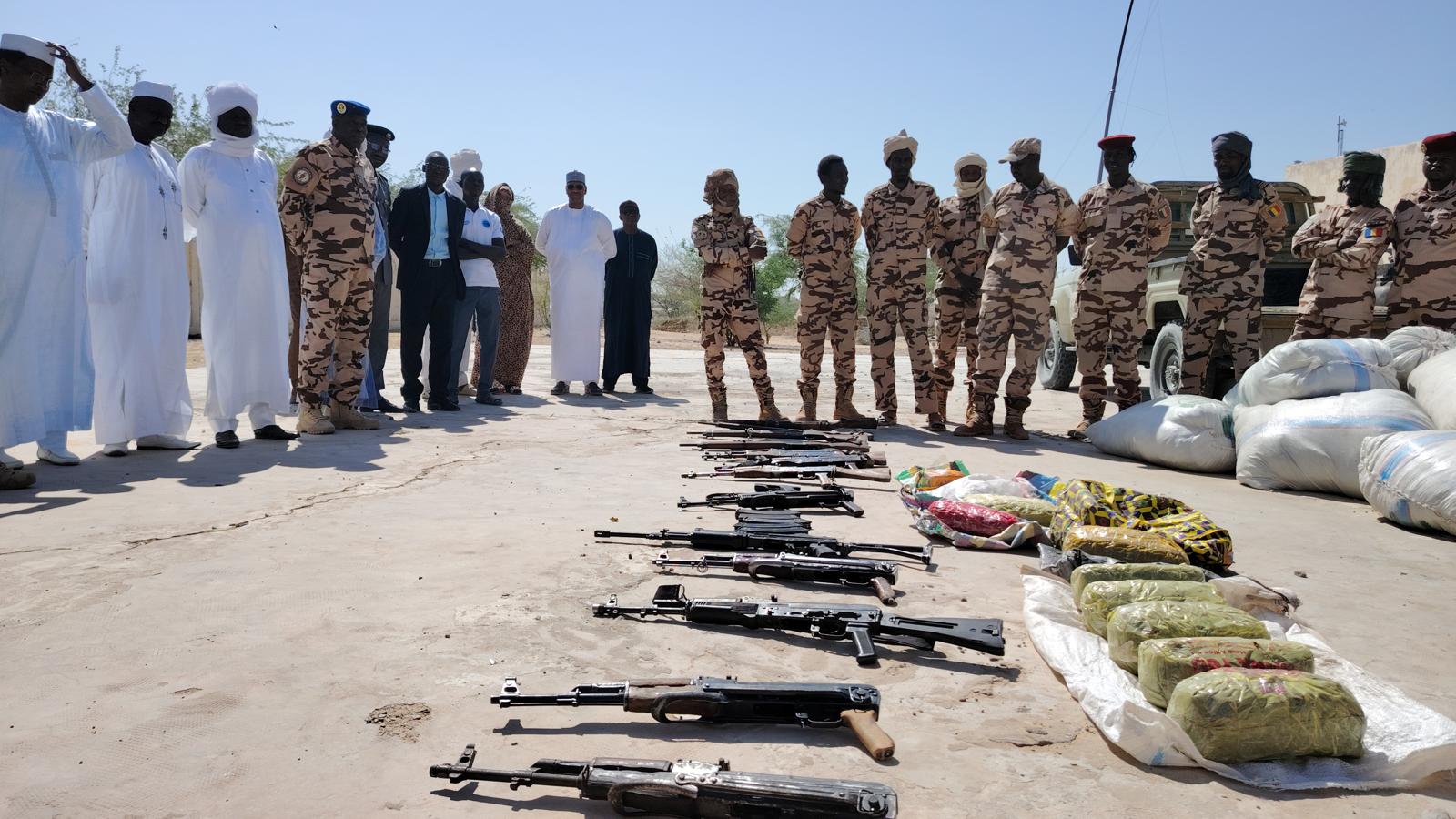 Tchad - Le Kanem frappe fort contre la criminalité : Des armes saisies et des produits illicites détruits