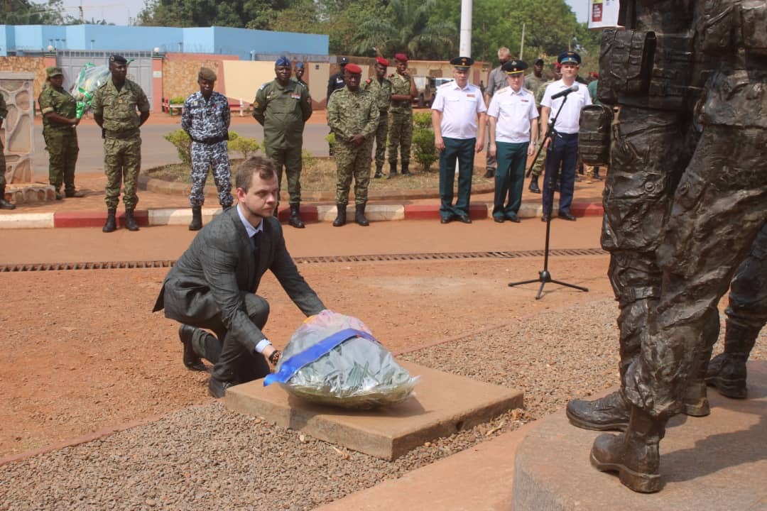 RCA : Bangui honore les défenseurs de la patrie lors d'une cérémonie émouvante